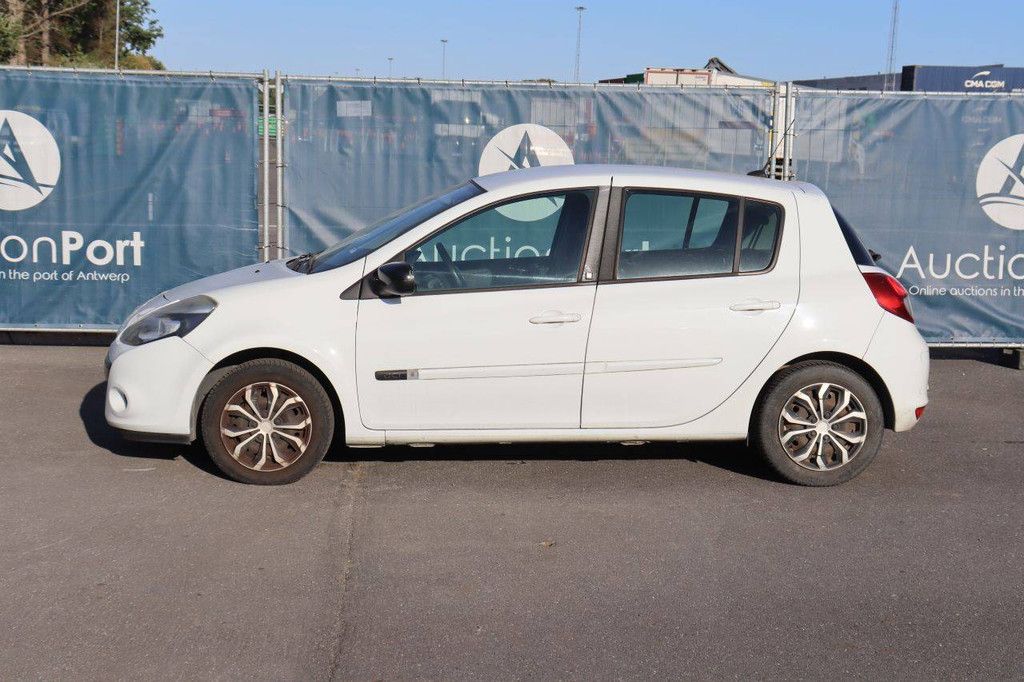 Passenger car Renault Clio Diesel 75hp 2011 (Margin)