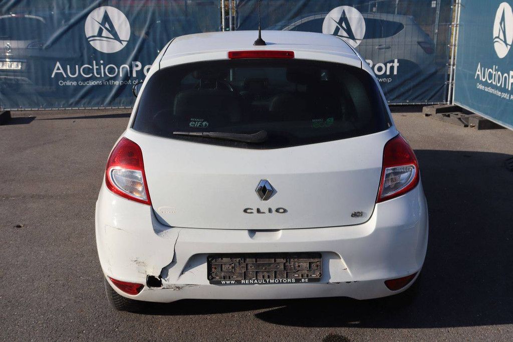 Passenger car Renault Clio Diesel 75hp 2011 (Margin)