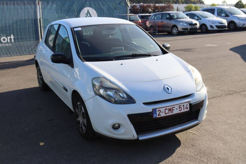 Passenger car Renault Clio Diesel 75hp 2011 (Margin)
