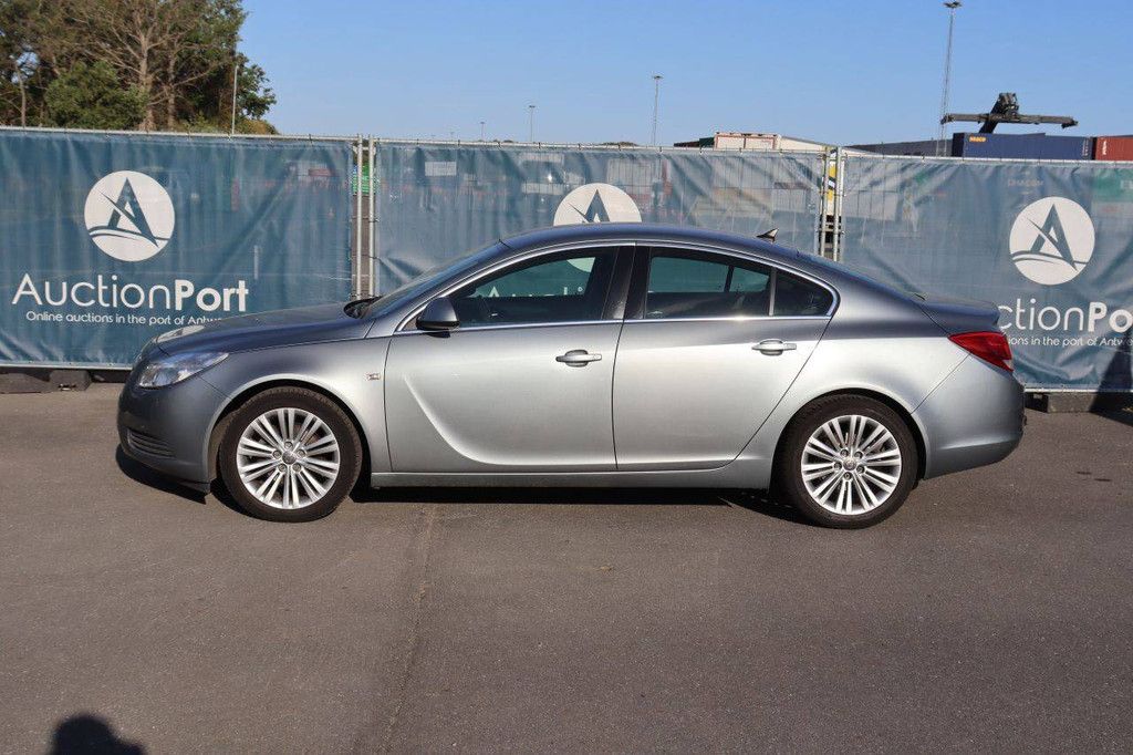 Passenger car Opel Insignia Diesel 130hp 2013 (Margin)