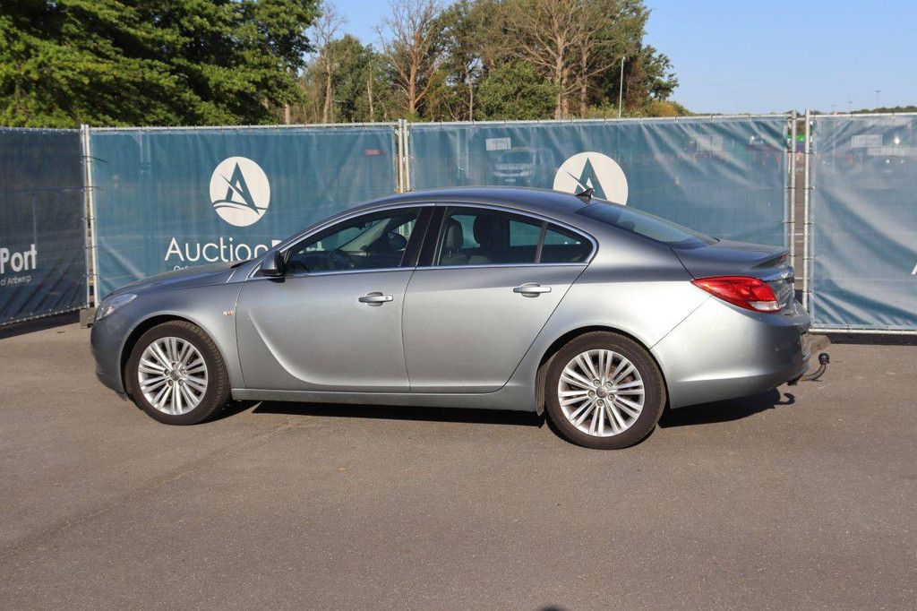 Passenger car Opel Insignia Diesel 130hp 2013 (Margin)