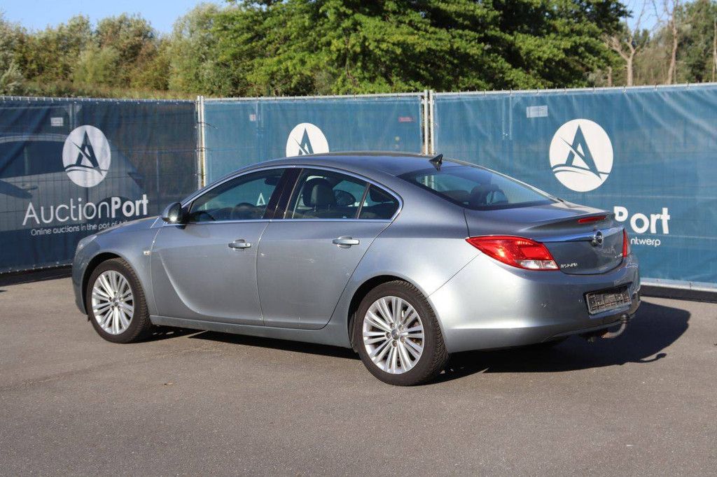 Passenger car Opel Insignia Diesel 130hp 2013 (Margin)