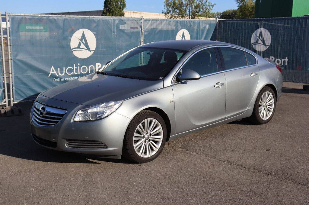 Passenger car Opel Insignia Diesel 130hp 2013 (Margin)