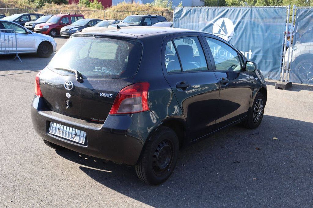 Pkw Toyota Yaris Benzin 69 PS 2006 (Marge)