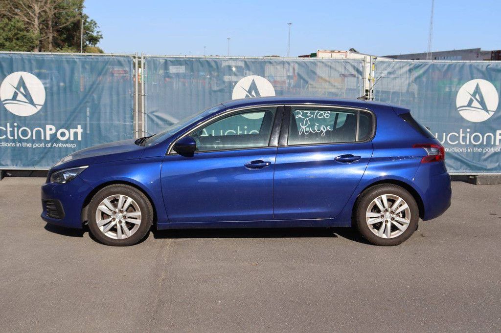 Passenger car Peugeot 308 Petrol 110hp 2018 (Margin)
