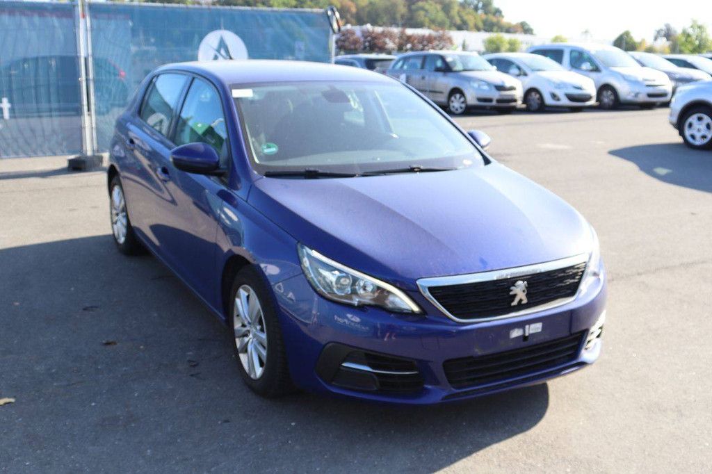 Passenger car Peugeot 308 Petrol 110hp 2018 (Margin)
