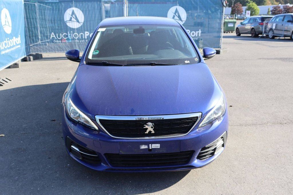 Passenger car Peugeot 308 Petrol 110hp 2018 (Margin)