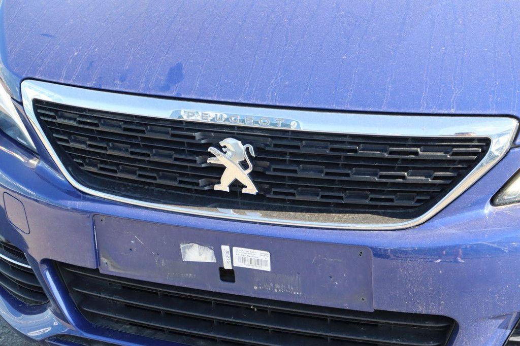 Passenger car Peugeot 308 Petrol 110hp 2018 (Margin)