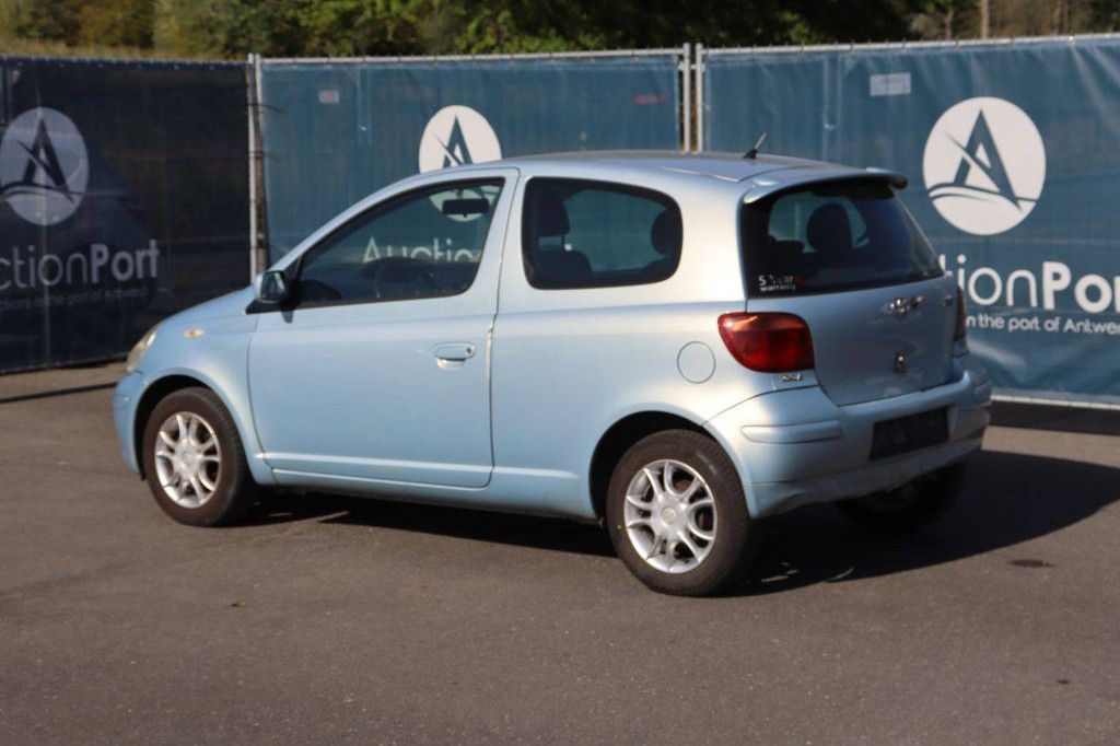Personenauto Toyota Yaris Benzine 72pk 2004 (Marge)