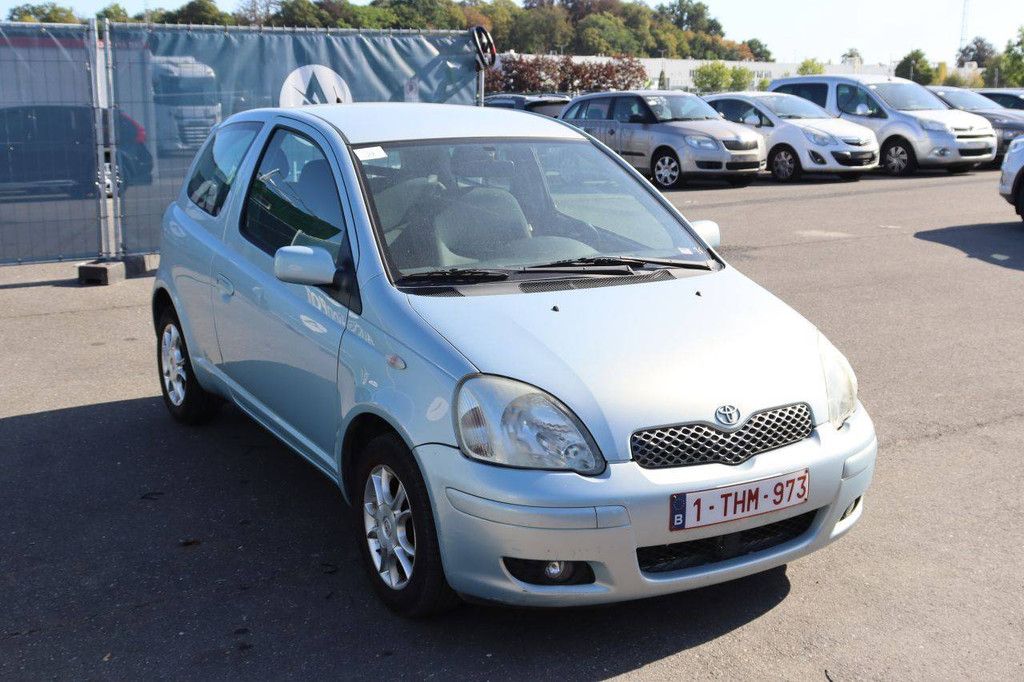 Personenauto Toyota Yaris Benzine 72pk 2004 (Marge)