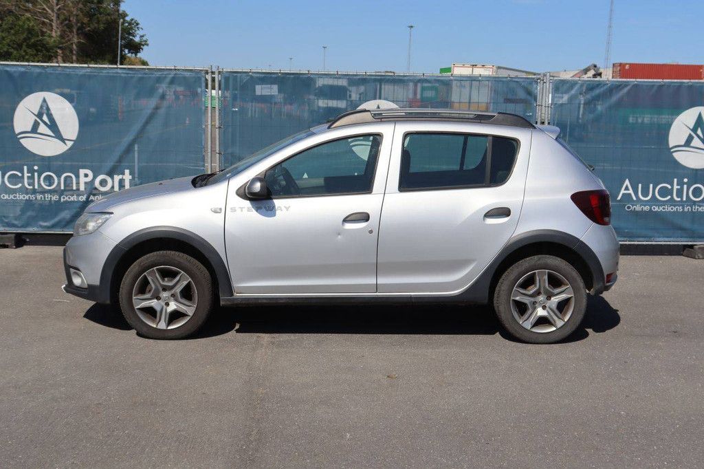 SUV Dacia Dacia Sandero Petrol 90hp 2017 (Margin)