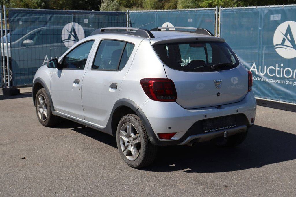 SUV Dacia Dacia Sandero Petrol 90hp 2017 (Margin)