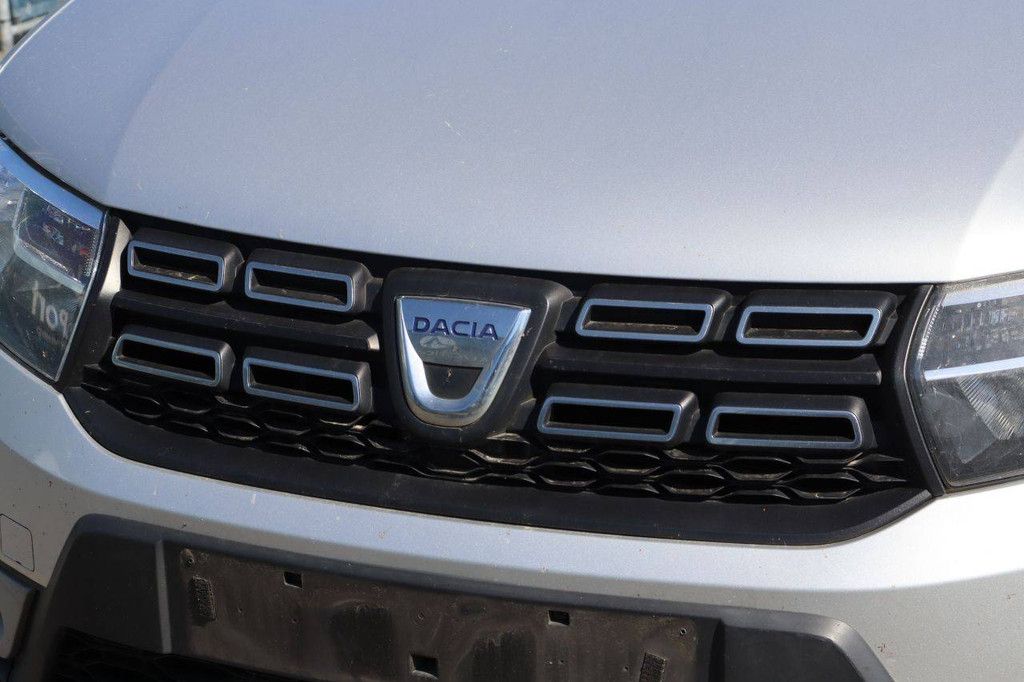 SUV Dacia Dacia Sandero Petrol 90hp 2017 (Margin)