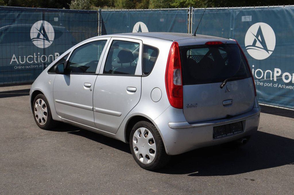Mitsubishi Colt Benziner 75 PS Pkw 2004 (Margin)
