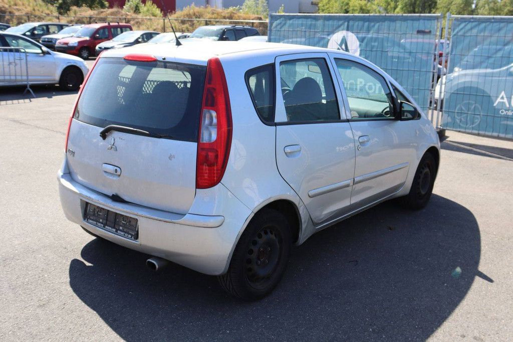 Mitsubishi Colt Benziner 75 PS Pkw 2004 (Margin)