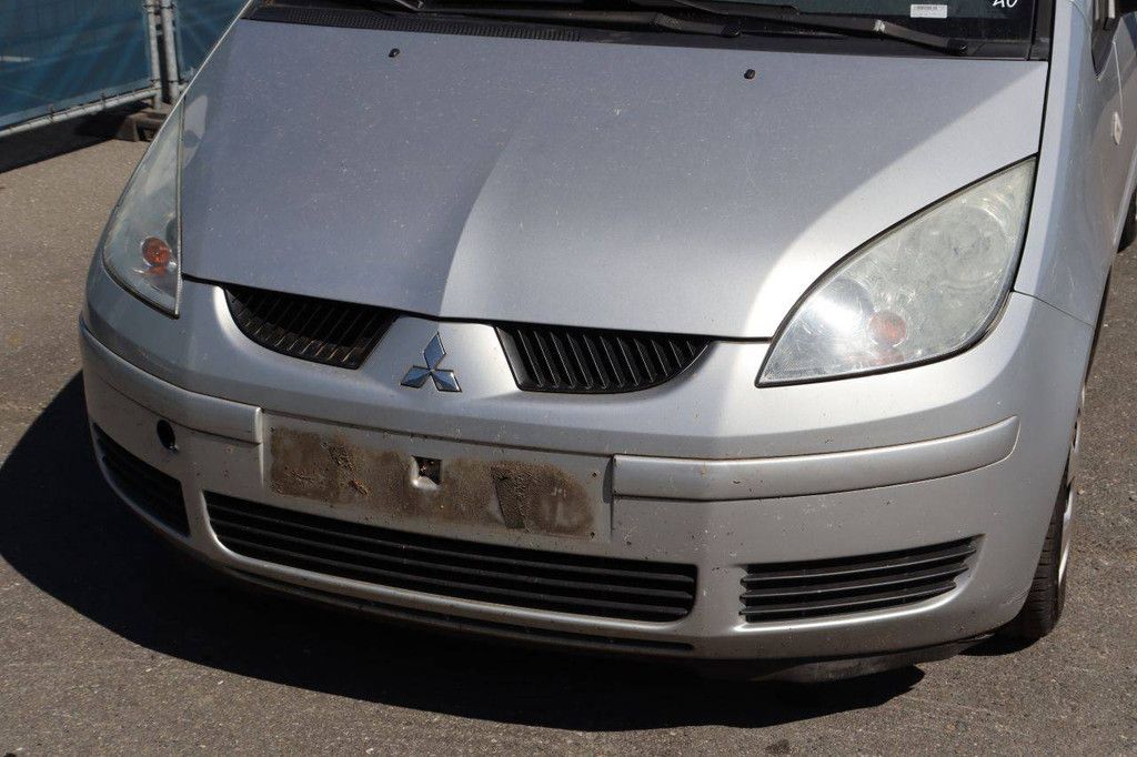 Mitsubishi Colt Benziner 75 PS Pkw 2004 (Margin)