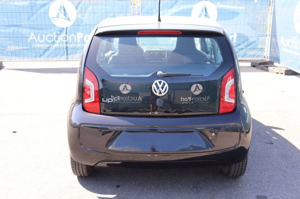 Passenger car Volkswagen Up! Petrol 60hp 2016 (Margin)