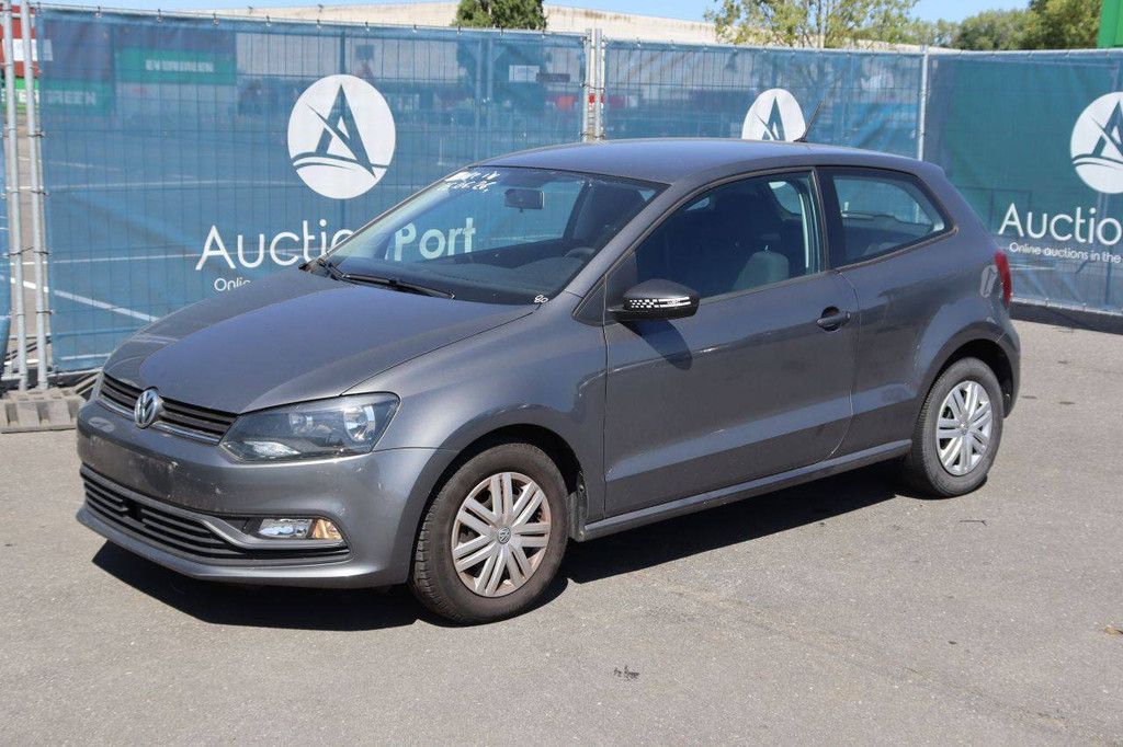 Pkw Volkswagen Golf Polo Benzin 60 PS 2017 (Marge)