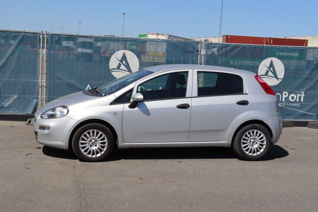 Pkw Fiat Punto Benzin 69 PS 2016 (Marge)