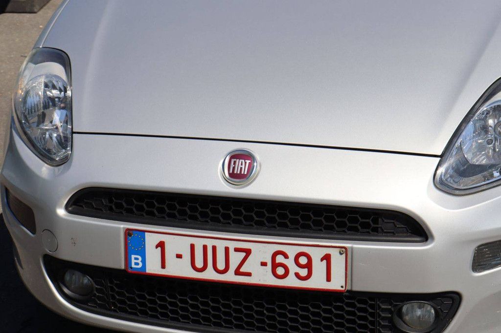 Pkw Fiat Punto Benzin 69 PS 2016 (Marge)