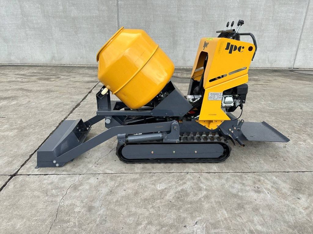 Selbstladender Betonmischer JPC HTD - 500 Benzin 2026