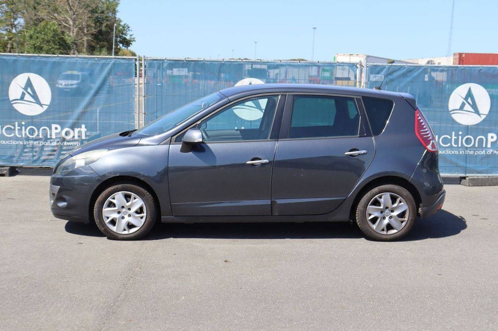 Renault Scenic Benzin-Kombi 110 PS 2011 (Margin)