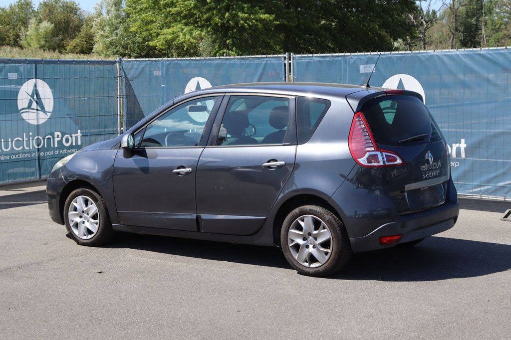 Renault Scenic Benzin-Kombi 110 PS 2011 (Margin)