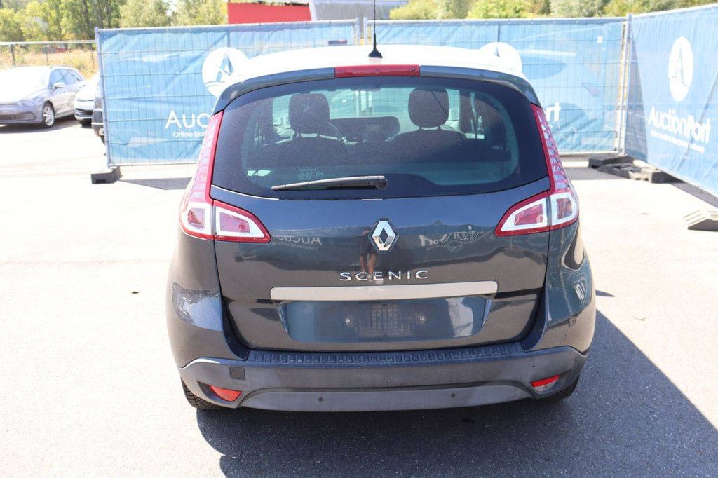 Renault Scenic Benzin-Kombi 110 PS 2011 (Margin)