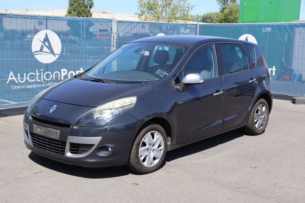 Renault Scenic Benzin-Kombi 110 PS 2011 (Margin)