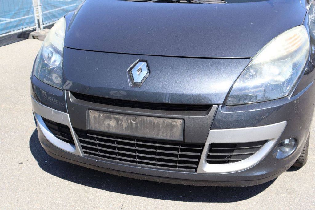 Renault Scenic Benzin-Kombi 110 PS 2011 (Margin)