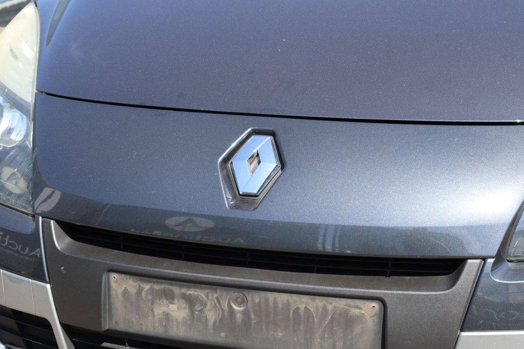 Renault Scenic Benzin-Kombi 110 PS 2011 (Margin)