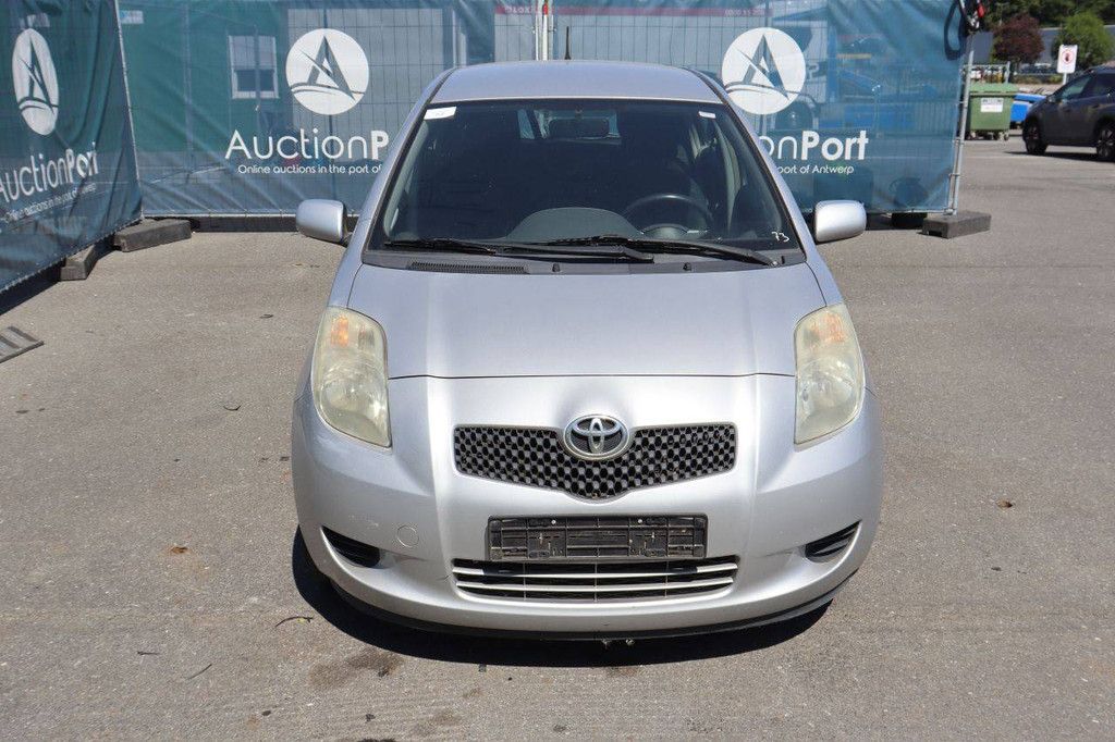 Passenger car Toyota Yaris Diesel 90hp 2006 (Margin)