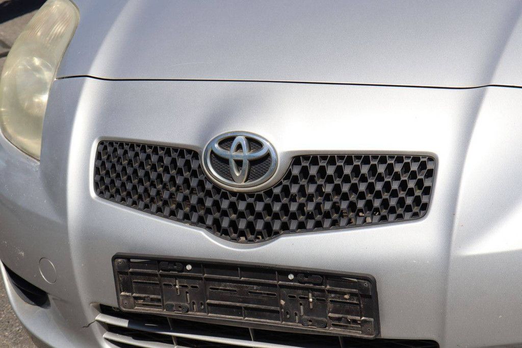 Passenger car Toyota Yaris Diesel 90hp 2006 (Margin)