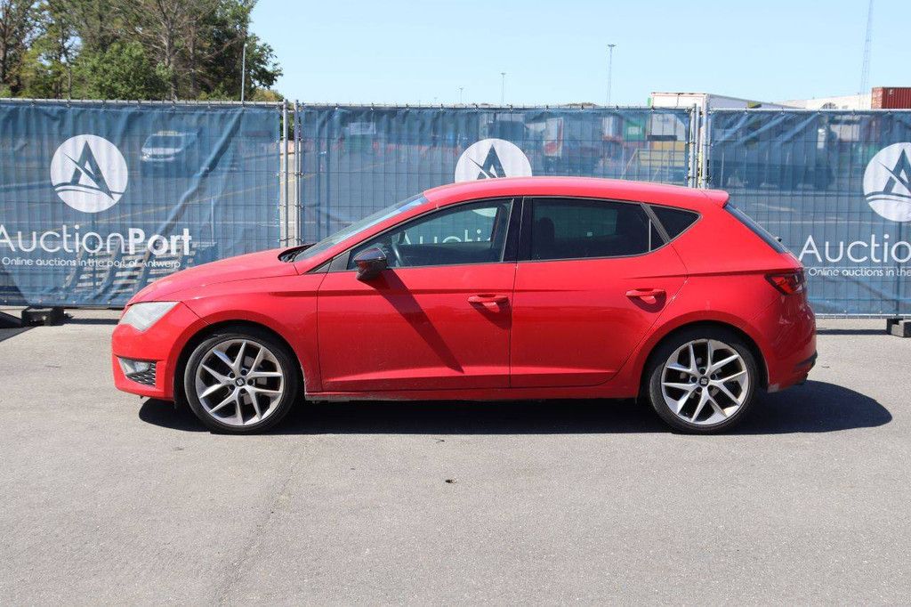 Passenger car SEAT Leon Petrol 122hp 2013 (Margin)