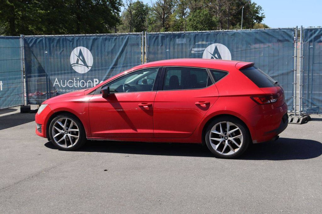 Passenger car SEAT Leon Petrol 122hp 2013 (Margin)