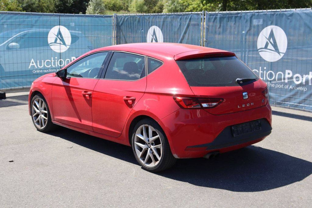 Passenger car SEAT Leon Petrol 122hp 2013 (Margin)