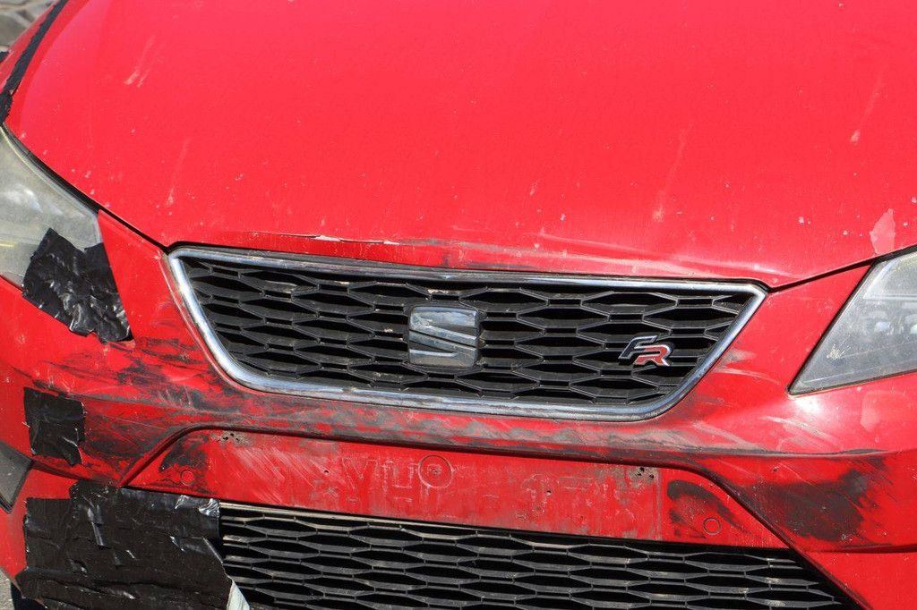 Passenger car SEAT Leon Petrol 122hp 2013 (Margin)