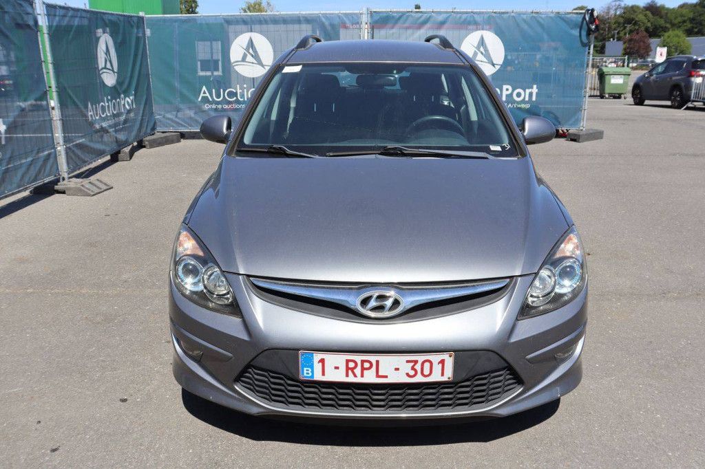 Hyundai i30cw Diesel Kombi 115 PS 2012 (Margin)