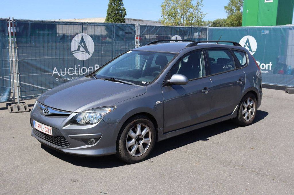 Hyundai i30cw Diesel Kombi 115 PS 2012 (Margin)