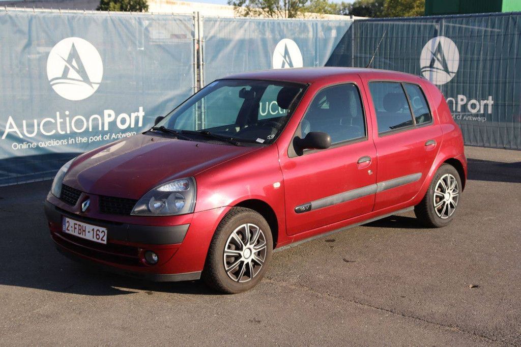 Passenger car Renault Clio Petrol 75hp 2003 (Margin)