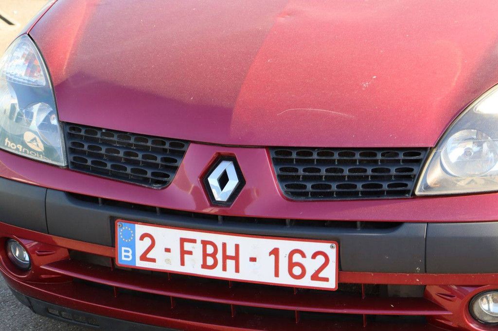 Passenger car Renault Clio Petrol 75hp 2003 (Margin)