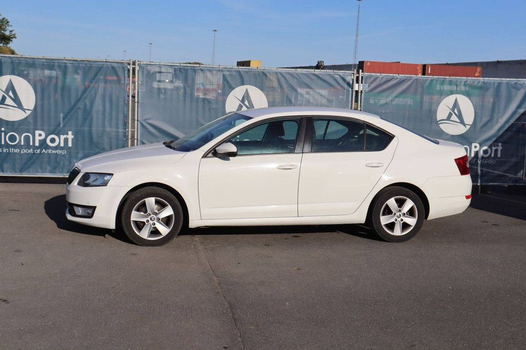 Passenger car Skoda Octavia Petrol 105hp 2014 (Margin)