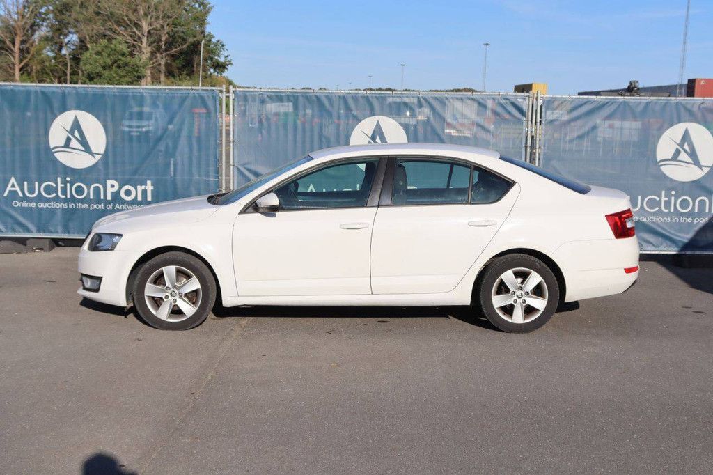 Passenger car Skoda Octavia Petrol 105hp 2014 (Margin)