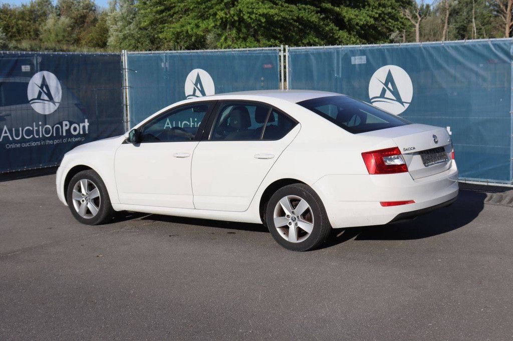 Passenger car Skoda Octavia Petrol 105hp 2014 (Margin)