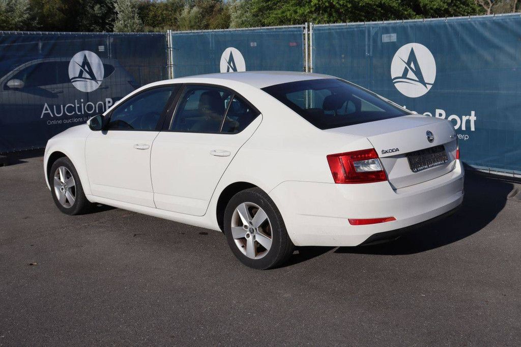 Passenger car Skoda Octavia Petrol 105hp 2014 (Margin)