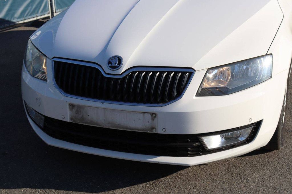 Passenger car Skoda Octavia Petrol 105hp 2014 (Margin)
