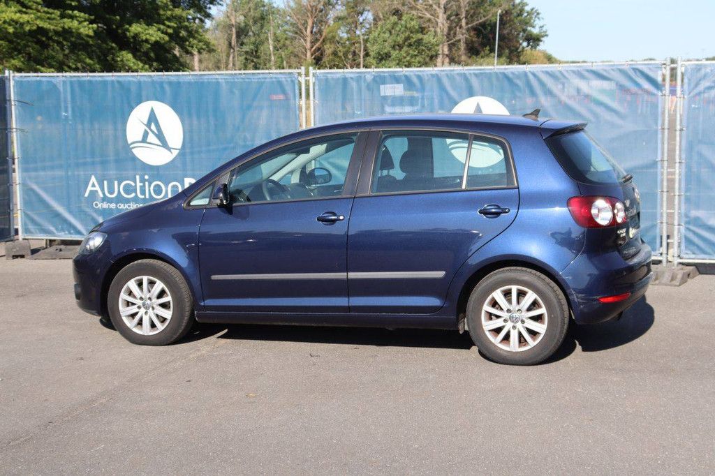 Passenger car Volkswagen Golf Diesel 105hp 2012 (Margin)