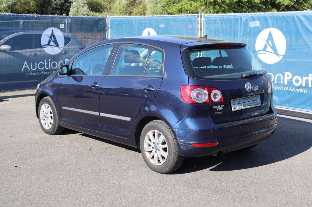 Passenger car Volkswagen Golf Diesel 105hp 2012 (Margin)
