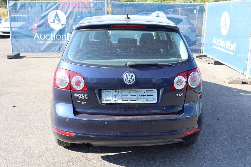 Passenger car Volkswagen Golf Diesel 105hp 2012 (Margin)