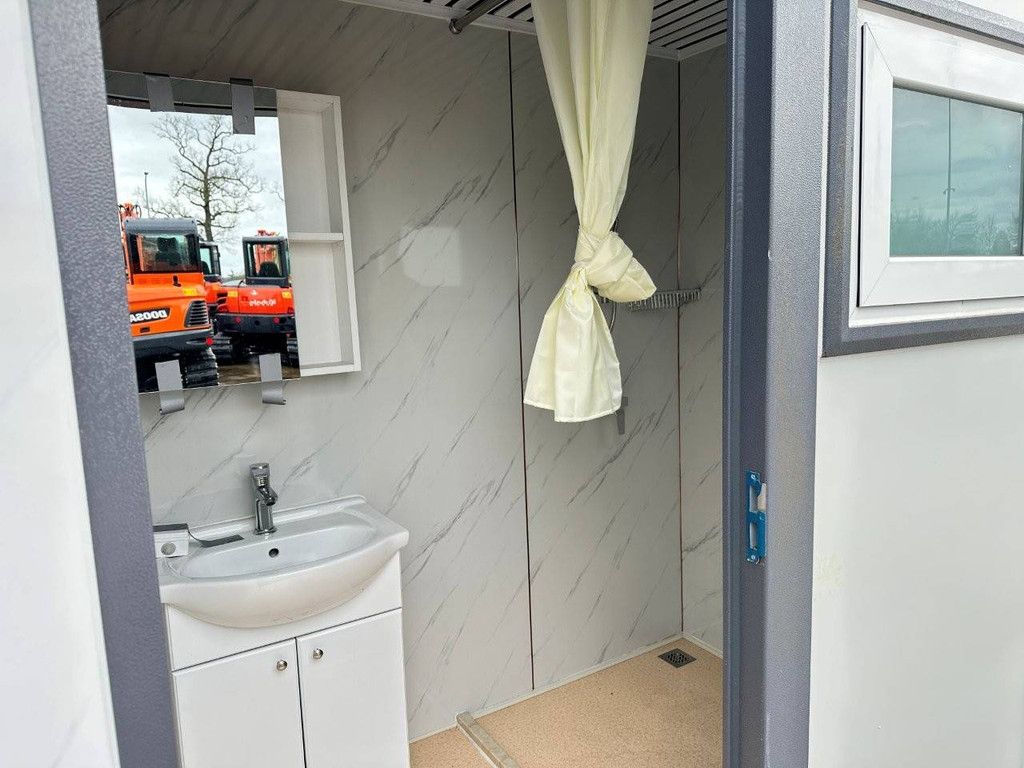 Shower cabin